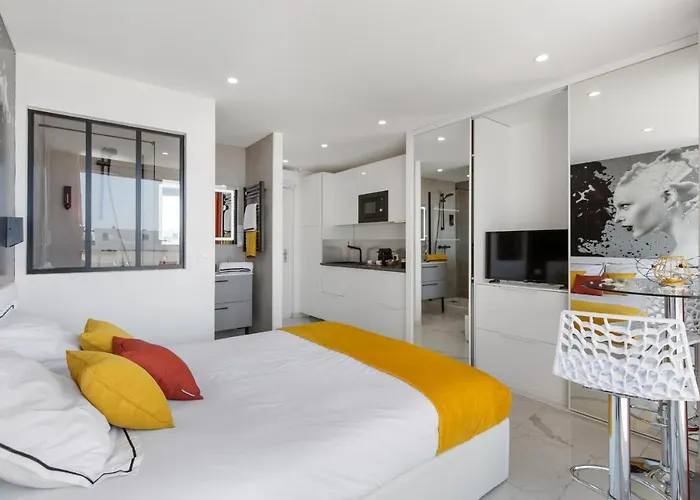 Village Naturiste - Emotion X Heliopolis Sea View Apartamento