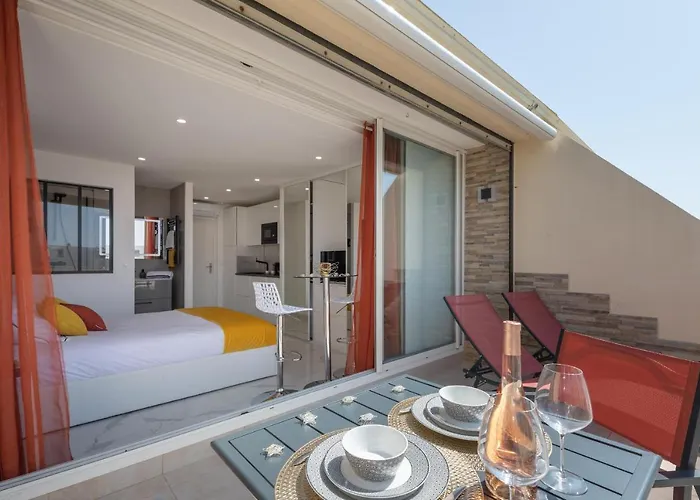 Village Naturiste - Emotion X Heliopolis Sea View Apartamento *